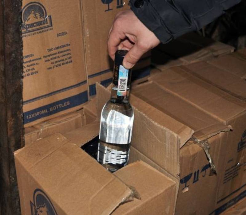 В Арзамасе полицейские задержали грузовой автомобиль, перевозивший алкоголь с поддельными акцизными марками
