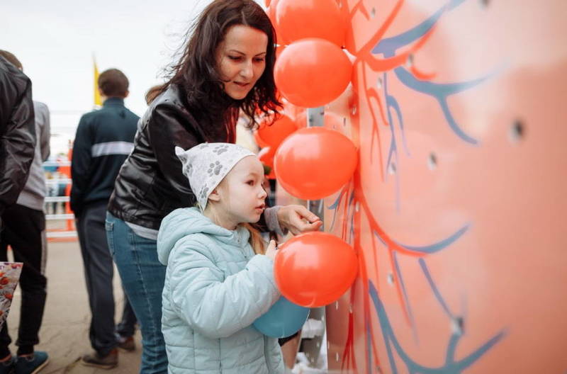 Более 700 нижегородцев приняли участие в создании арт-объекта «Нижний. Дыши полной грудью!» на праздновании Дня России