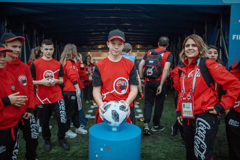 Юные футболисты Нижнего Новгорода стали подающими мячи на матчах Чемпионата мира по футболу FIFA 2018TM