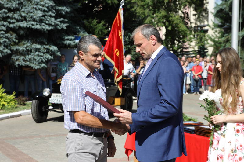 Дмитрий Сватковский поздравил сотрудников АО «Гидромаш» с Днем Военно-воздушных сил России