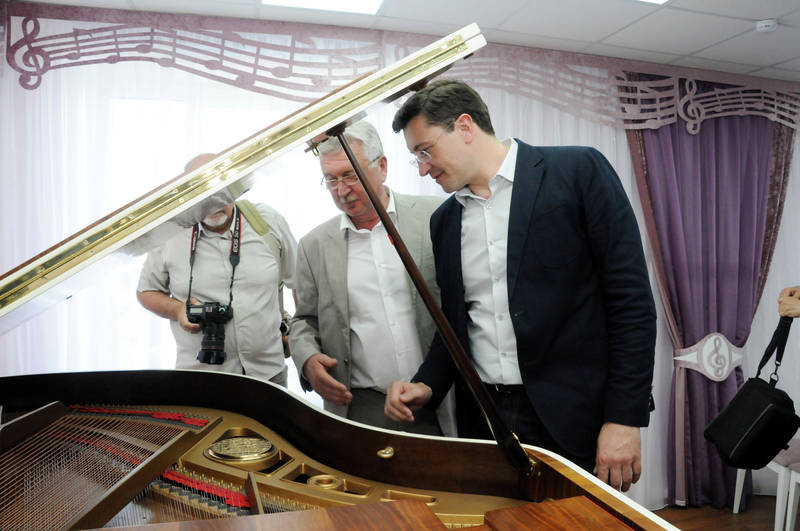 Глеб Никитин открыл новое здание детской школы искусств на Бору (фоторепортаж)