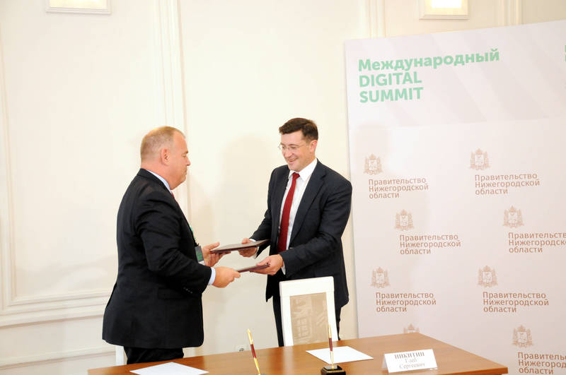 Глеб Никитин подписал соглашение о сотрудничестве с «Сиско Солюшенз»