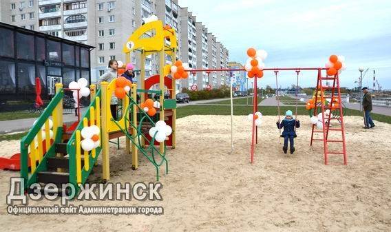  Новый детский игровой комплекс открылся на набережной в Дзержинске 