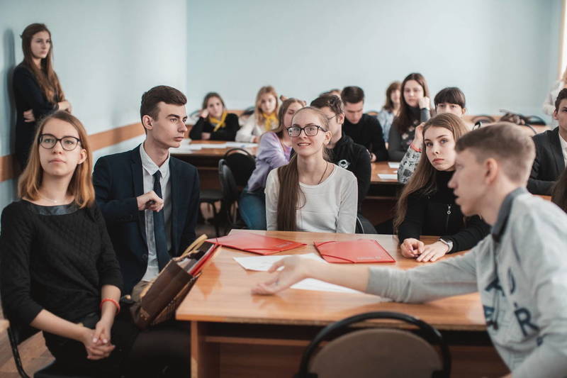 Финансовые бои школьных команд прошли в Нижегородском институте управления