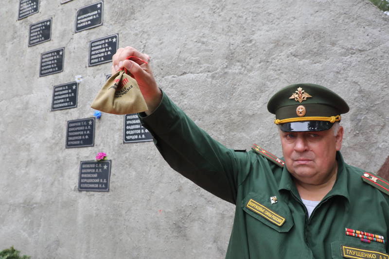 35 нижегородских муниципалитетов отправят кисеты с землей с мест воинских захоронений в Главный Храм Вооруженных Сил (фоторепортаж)