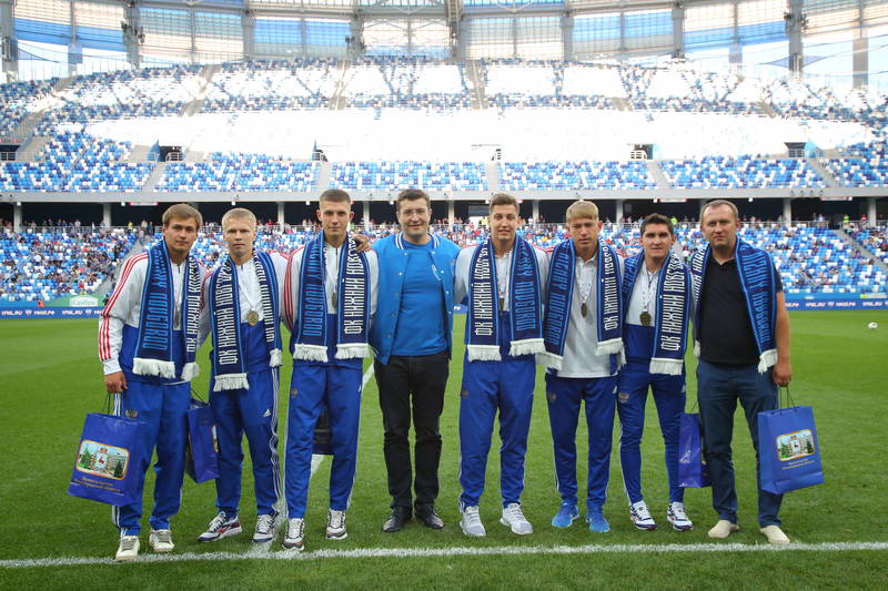 Глеб Никитин наградил нижегородцев, ставших чемпионами мира по футболу среди лиц с заболеванием ЦП