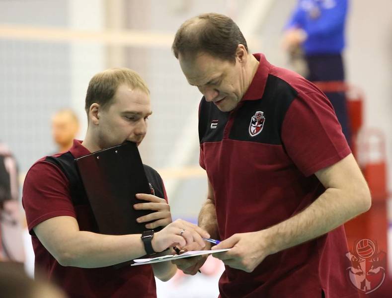 Вчерашний либеро Андрей Дранишников осваивает тренерские премудрости