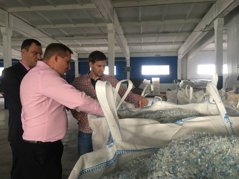Заместитель губернатора Нижегородской области Андрей Харин посетил завод по переработке пластика