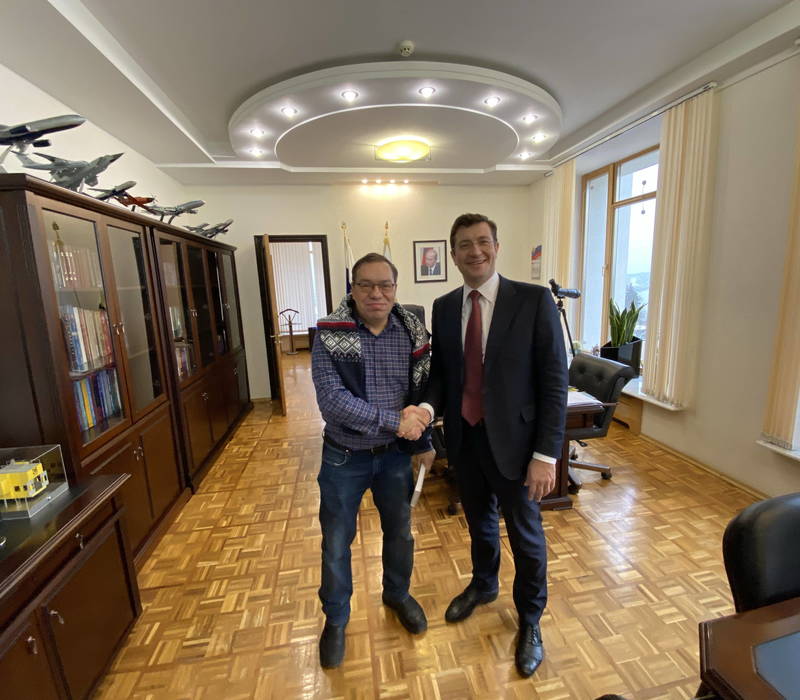 Глеб Никитин встретился с писателем Николаем Свечиным