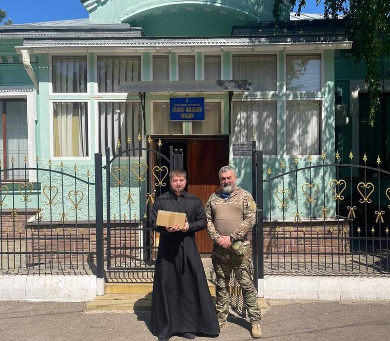 Василий Суханов доставил подарок нижегородки для мужского монастыря в ЛНР