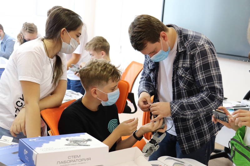 100 школьников ежедневно погружаются в мир нанотехнологий в детском технопарке «Кванториум» Нижний Новгород»