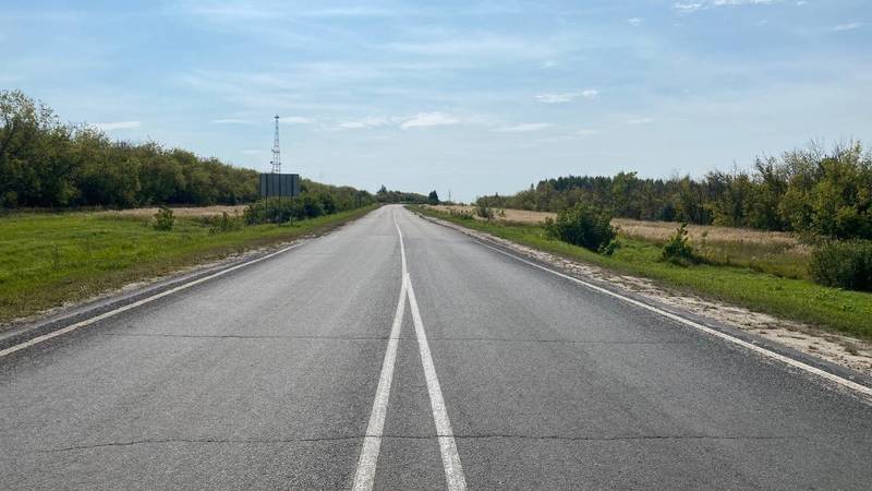 В регионе на 93 процента выполнена укладка верхнего слоя дорожного покрытия в рамках нацпроекта «Безопасные и качественные автомобильные дороги» 