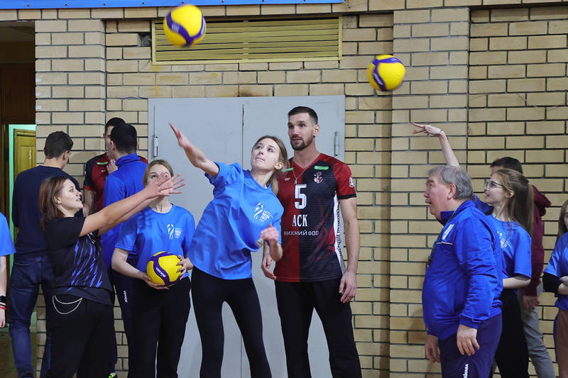 Мастер-класс в поддержку чемпионата мира по волейболу прошел в школе №91 Нижнего Новгорода