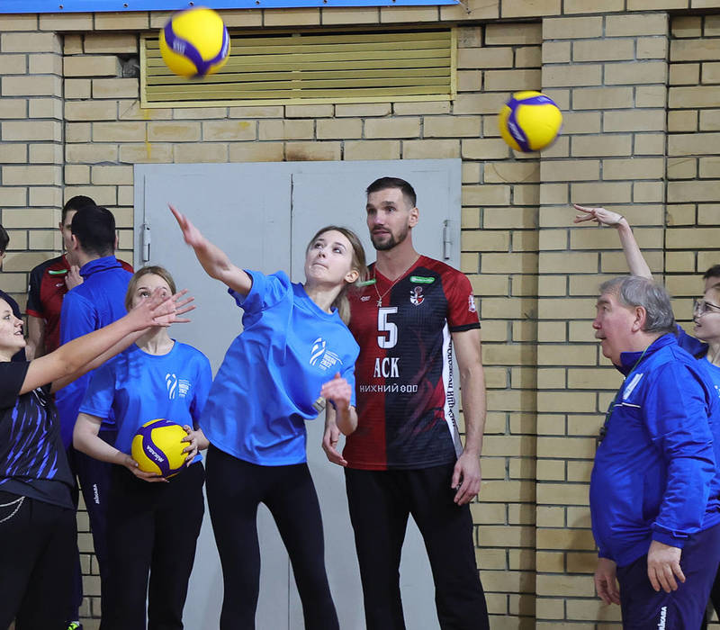 Мастер-класс в поддержку чемпионата мира по волейболу прошел в школе №91 Нижнего Новгорода