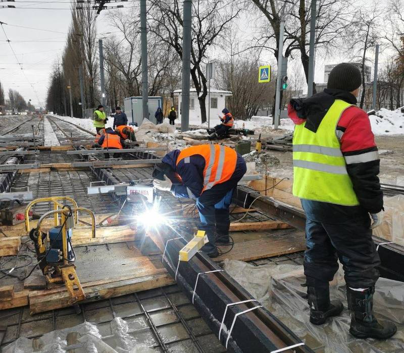 Для замены трамвайных путей с вечера 16 декабря до вечера 25 декабря в Нижнем Новгороде закроют участок улицы Страж Революции