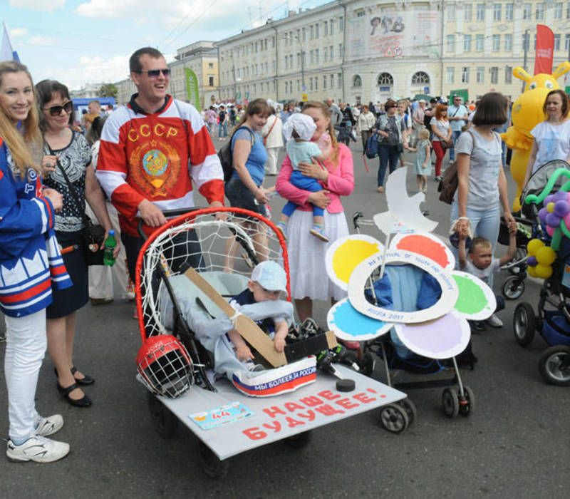 Тысячи нижегородцев пришли на День города (фоторепортаж)