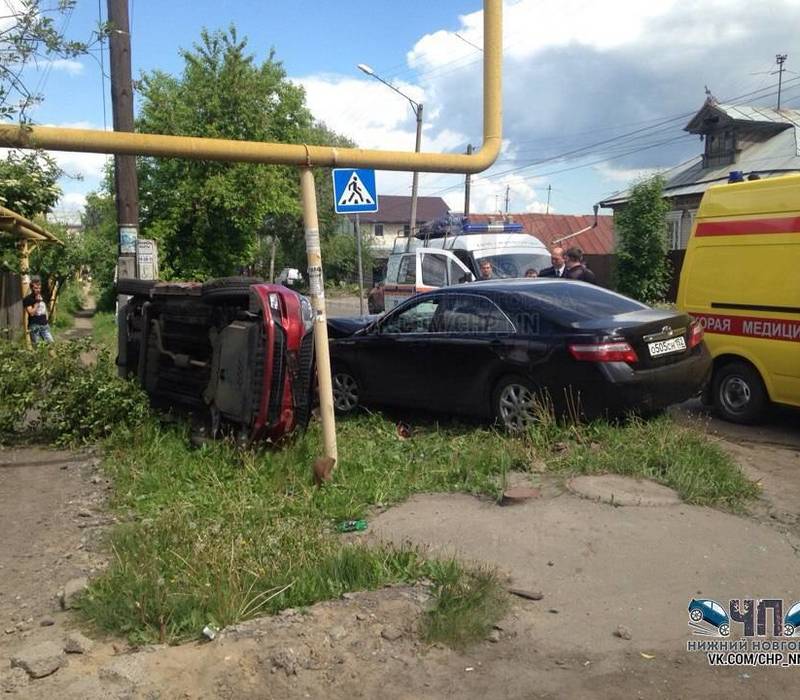 Автоледи устроила ДТП в Нижнем Новгороде (ФОТО)