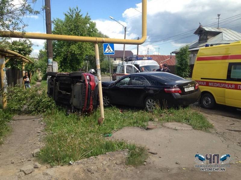 Автоледи устроила ДТП в Нижнем Новгороде (ФОТО)