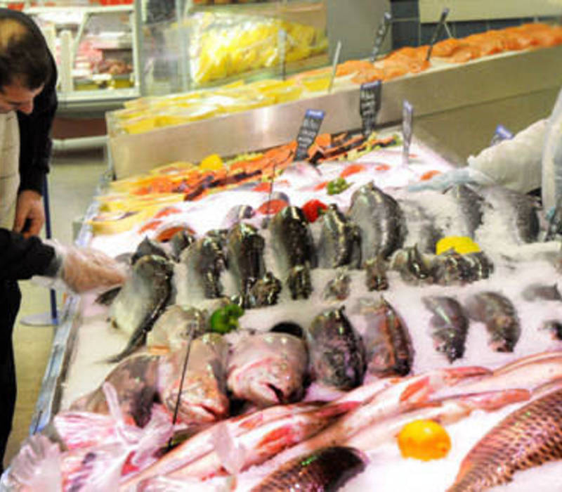 Поддельные морепродукты все чаще попадают на прилавки