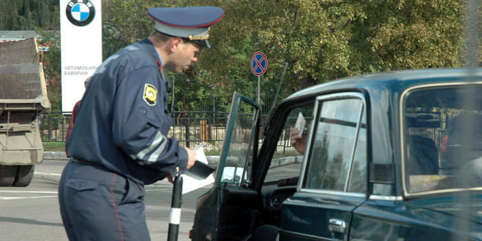 Водительские права предлагают разделить
