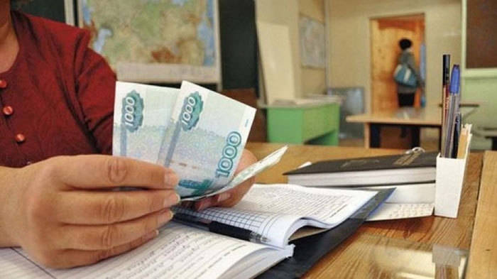 В разных школах фигурируют разные суммы "взносов"