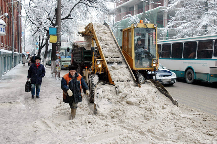 Более 20 тысяч кубов снега вывезено из Нижнего
