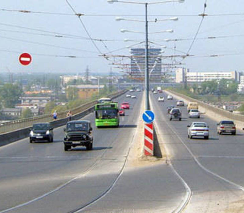 На мосту повесят "кирпич"