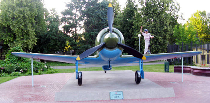 Завод "Сокол" отремонтировал макет Ла-7