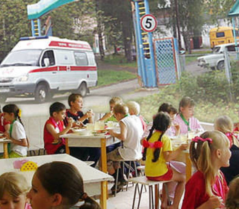 Как обезопасить здоровье детей в загородных лагерях?