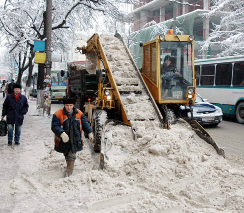 Более 20 тысяч кубов снега вывезено из Нижнего