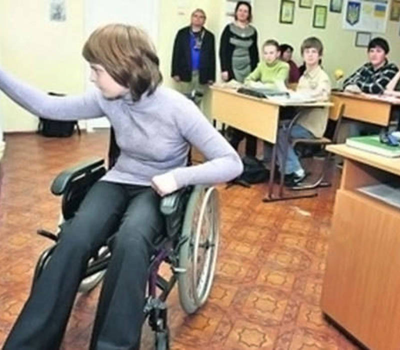 Обычные школы станут доступными для детей-инвалидов