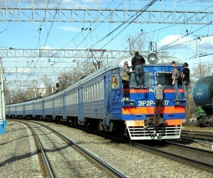 На рельсах прочистите уши