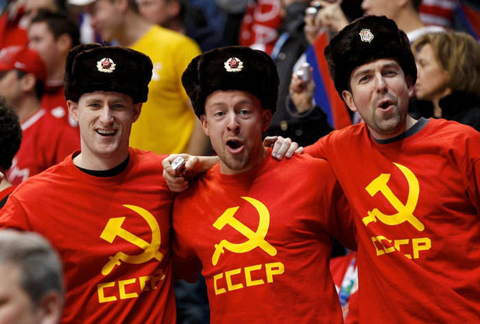 За использование бывших госсимволов предлагают сажать за решетку