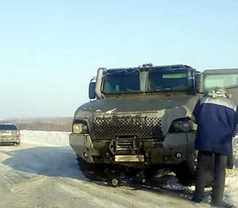 Под Нижним Новгородом в ДТП попал броневик