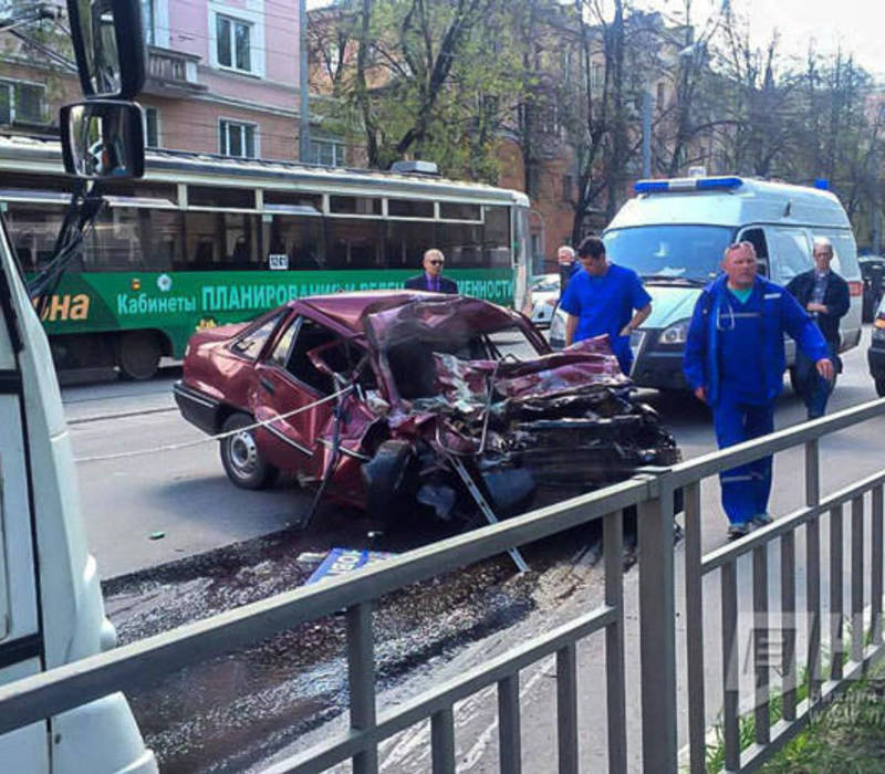 Шесть автомобилей столкнулись на улице Белинского