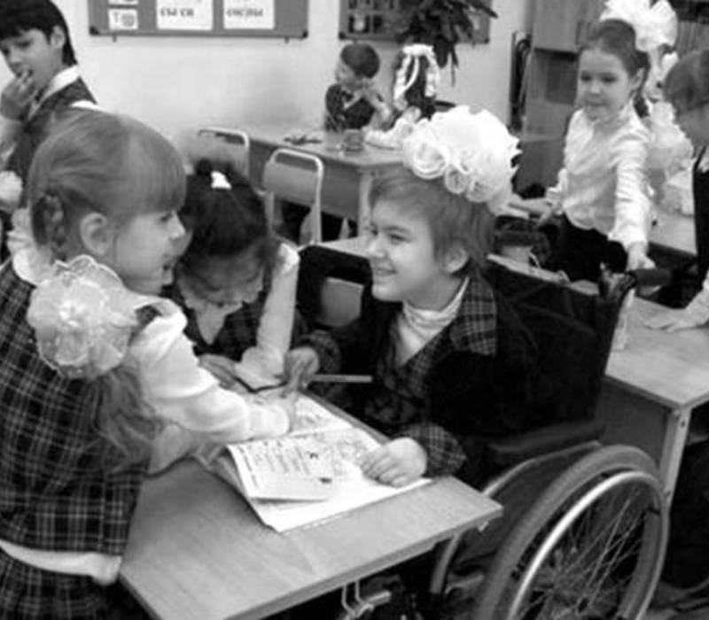 Детям-инвалидам нужны не только школы