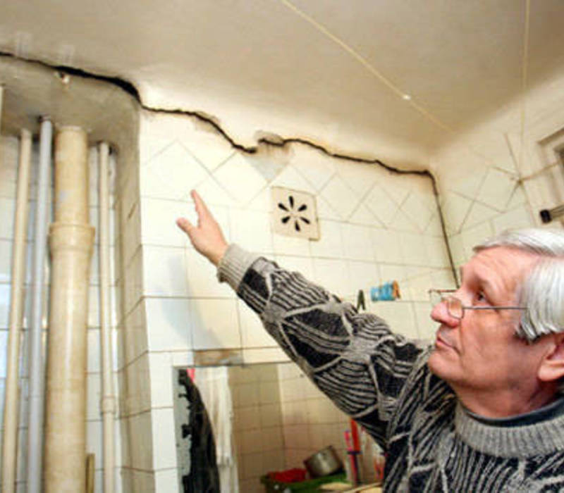 Нижегородская пятиэтажка рушится на глазах
