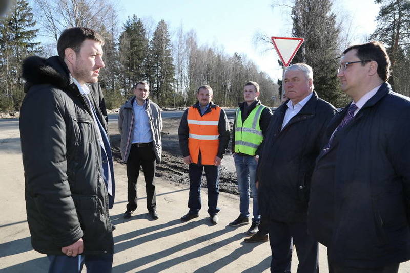 Министр транспорта Нижегородской области Вадим Власов поручил подрядчикам устранить дорожные дефекты в течение недели