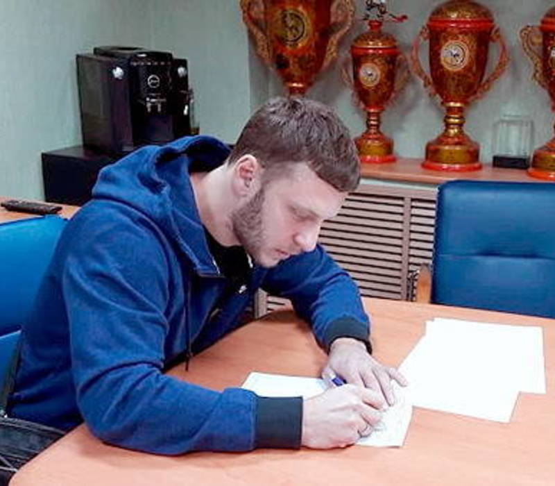 Михаил Варнаков возвращается в "Торпедо"