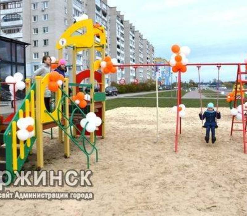  Новый детский игровой комплекс открылся на набережной в Дзержинске 