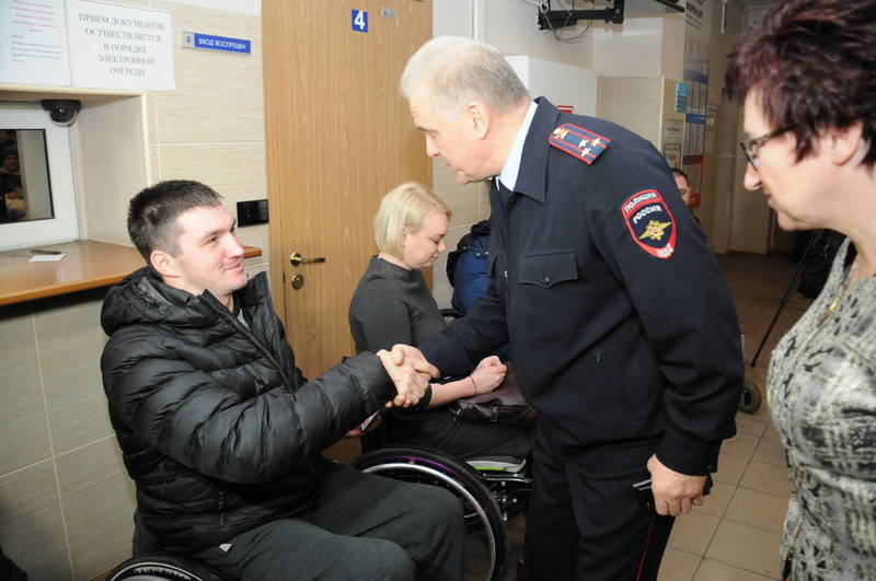 Семь маломобильных нижегородцев стали автомобильными