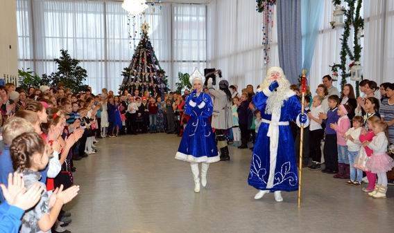 В учреждениях социальной сферы Дзержинска пройдет 148 новогодних елок и спектаклей, в том числе 14 благотворительных 