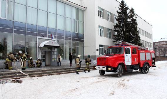 Тренировка по отработке действий в случае пожара прошла во Дворце детского творчества в Дзержинске