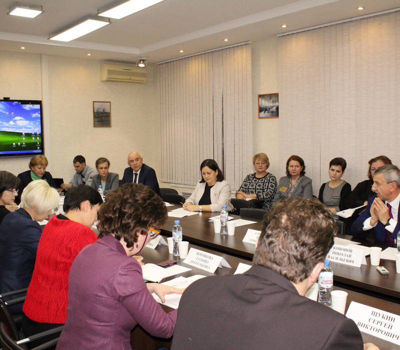 Круглый стол «Объединяя усилия в борьбе с диабетом» прошел в Нижегородском министерстве здравоохранения