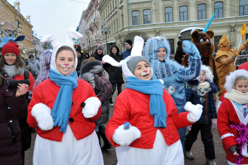 Фестиваль Горьковская ёлка торжественно открылся на главной площади Нижнего Новгорода (фоторепортаж)
