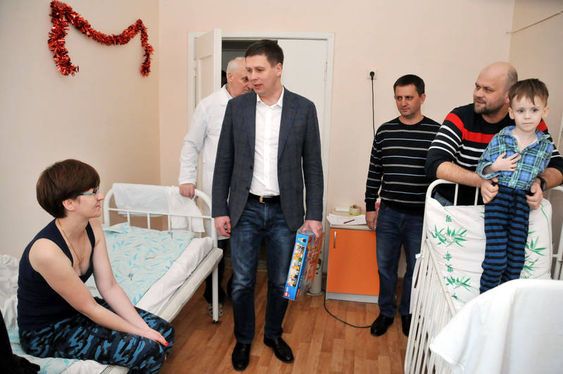 Заместитель губернатора Нижегородской области Андрей Гнеушев посетил Нижегородскую областную детскую больницу
