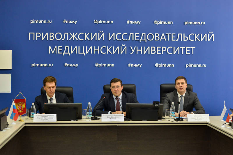 Глеб Никитин рассказал студентам медуниверситета о запуске новых меры поддержки молодых специалистов