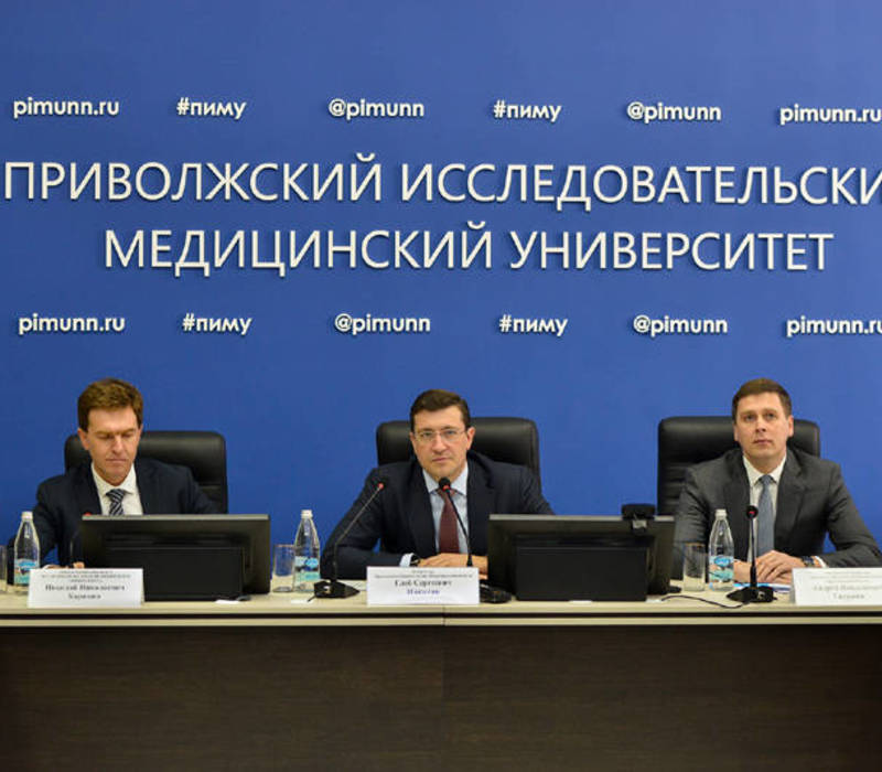 Глеб Никитин рассказал студентам медуниверситета о запуске новых меры поддержки молодых специалистов