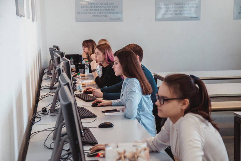 Определены победители областной студенческой олимпиады по социологии