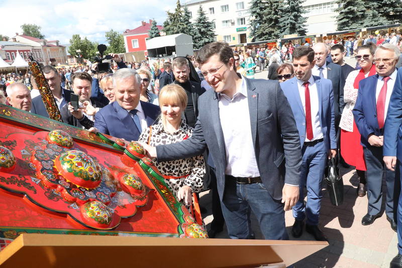 Глеб Никитин открыл фестиваль НХП «Золотая хохлома» в Семёнове (фоторепортаж)